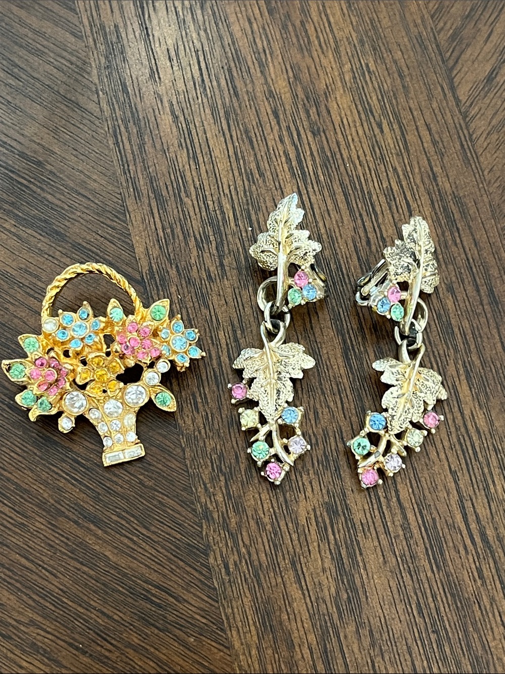 Vintage Gold Tone Floral Basket Brooch and Leaf Drop Earrings Set